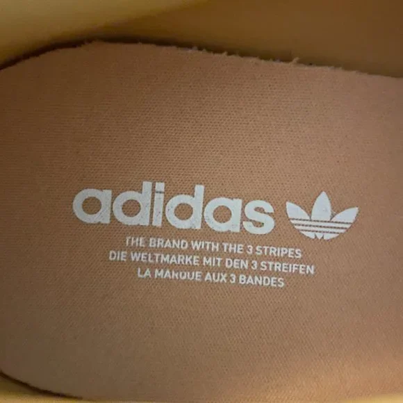 NWT adidas Bermuda Sneakers in Yellow & Gold Size UK 6 - FIT LIKE US WOMEN'S 8 - Picture 5 of 5